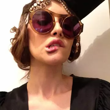 Aşa mamă, aşa fiică. Cum s-au îmbrăcat Iulia Albu şi Mikaela