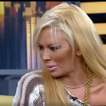 Jenna Jameson a oprit un interviu pentru că nu putea lega două fraze