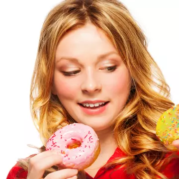 10 produse alimentare care te fac să arăţi obosită