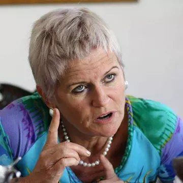 Monica Tatoiu, făcută cu ou şi cu oţet de Nuami Dinescu