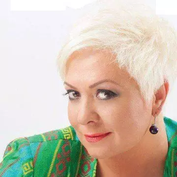 Monica Anghel are băiat de 30 de ani! Uite cine e şi cum arată!