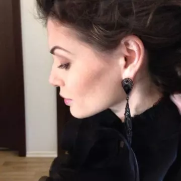 Monica Gabor, şedinţă foto mortuară
