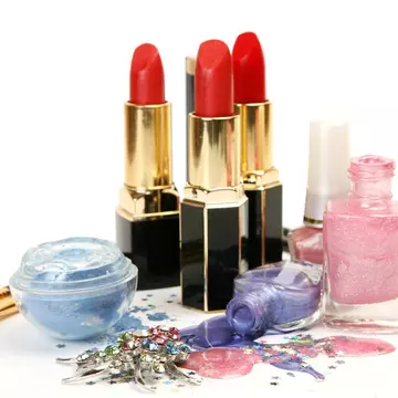 Unde găseşti reduceri la cosmetice de Black Friday 2013