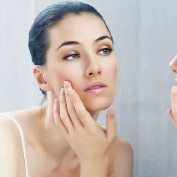 6 obiceiuri proaste care îţi strică tenul