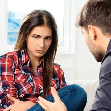 Cum poţi scăpa de un iubit care te manipulează