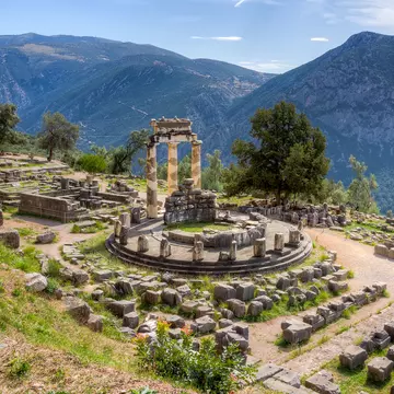 Istoria celor mai vechi lăcaşe de cult