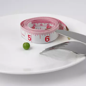 17 motive pentru care nu este bine să te înfometezi ca să slăbeşti