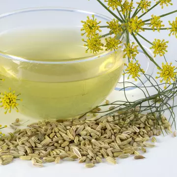 5 plante care stimulează creșterea părului