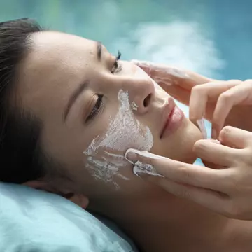 Ai pielea catifelată în sezonul rece, cu untul de corp natural