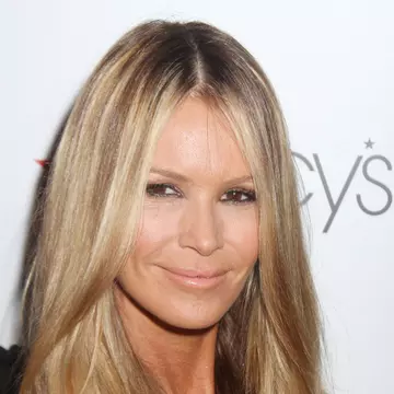 Cum alegi nuanţa perfectă de blond şi cum o întreţii