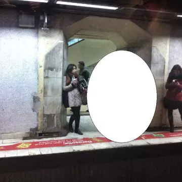 Cei care au mers astăzi cu metroul au rămas şocaţi