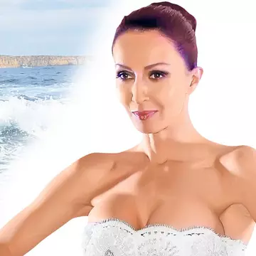 Mihaela Rădulescu şi Dani Oţil îşi petrec noaptea dintre ani separat