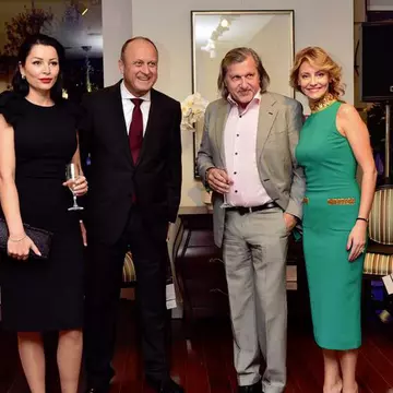 Vedete la inaugurarea unui magazin de mobilă de lux