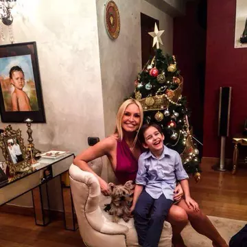 Cum arată brazii de Crăciun ai vedetelor autohtone! 