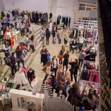 Atmosferă de vacanță la Roma la a 11-a ediție a târgului V for Vintage 