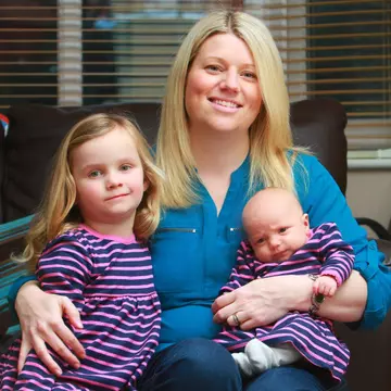 Şocant: Vezi fetiţele care s-au născut dintr-un ou de găină