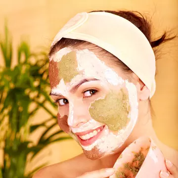 Măşti de faţă, la îndemâna oricui, care fac minuni în sezonul rece