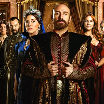 Nu trăiesc doar din actorie! Vezi cum se îmbogăţesc vedetele din "Suleyman Magnificul"