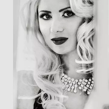 Adora e dependenta de... cumparaturi