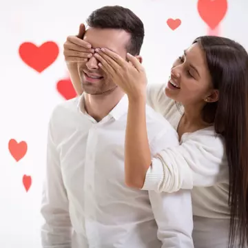 Horoscop: Ce surprize să-i faci de Ziua Îndrăgostiţilor