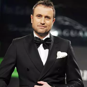 Vica Blochina SE PUPĂ PE STRADĂ CU BOTEZATU!