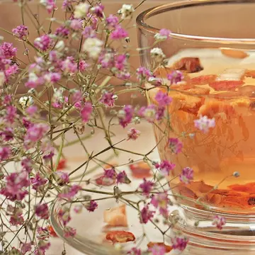Ceai de slăbit - cum ţi-l faci singură din ingrediente sănătoase