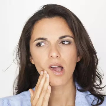 Ce boli poţi să ai dacă ţi se strică dinţii repede