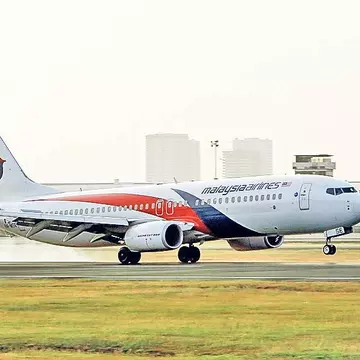 Epava avionului dispărut a fost localizată în Strâmtoarea Malacca!