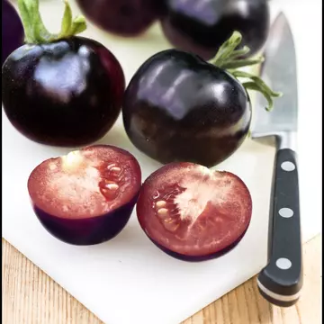 Roşiile negre, arma ta împotriva cancerului. Vezi unde le găseşti