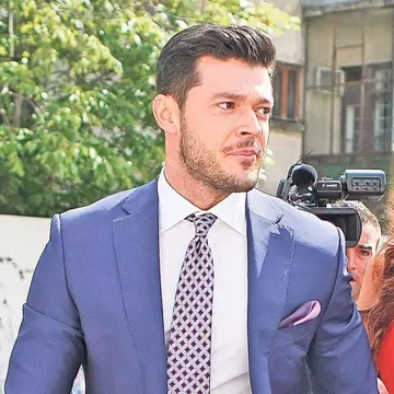 Ce face Victor Slav după divorţul de Bianca Drăguşanu
