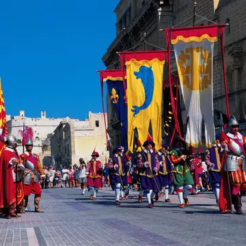 Admiră paradele cu cavaleri ioaniţi din Vittoriosa!