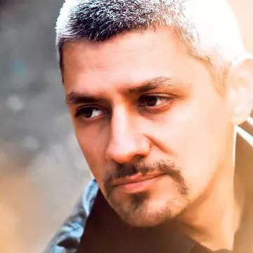 Proful de la "Vocea României" se masturba în fața fetițelor venite să înveţe să cânte