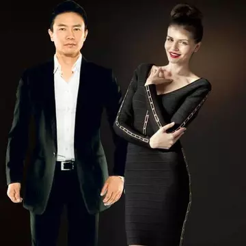 Mr. Pink a lăsat-o solo pe Moni!