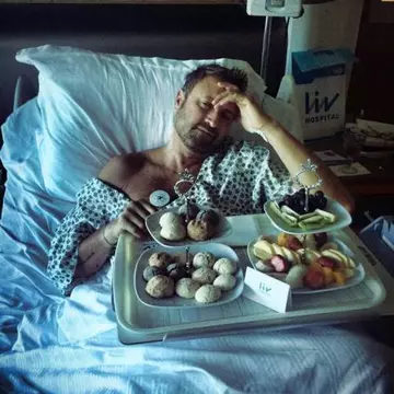 Primele imagini cu Bote după ce a ieşit din spital! Uite cum arată după operaţia la inimă!