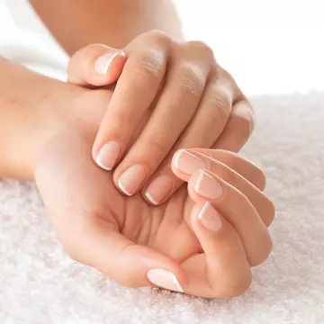 4 ingrediente care vindecă unghiile fragile 
