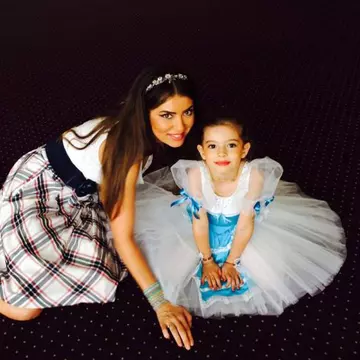 Adevărată păpuşă! Prezentatoarea tv Laura Teodoru are o fiică superbă