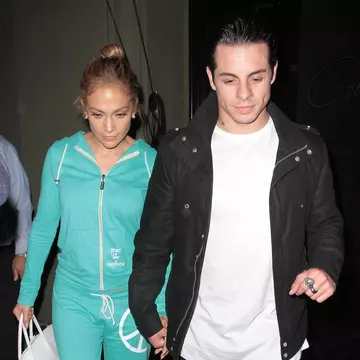 Jennifer Lopez a recunoscut că s-a despărţit de iubitul ei