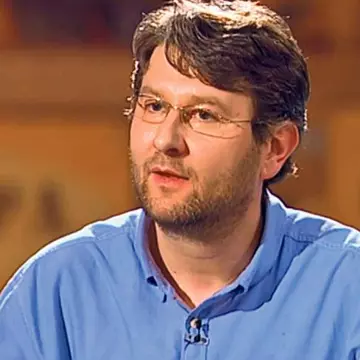 Judecătorul de la MasterChef recunoaşte că şi-a bătut nevasta: "Nu faci plângere penală la poliţie pentru 2-3 palme" 