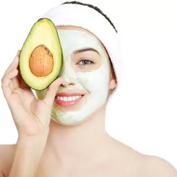 Mască de față cu avocado. Remediu pentru orice tip de ten