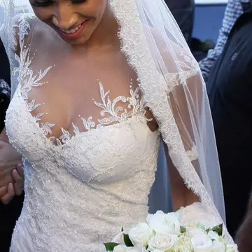 Misterul rochiei de mireasă a Ralucăi! Nu Cătălin Botezatu a fost cel care creat-o