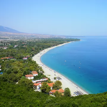 Sporturi nautice şi băi de soare în Olympic Beach