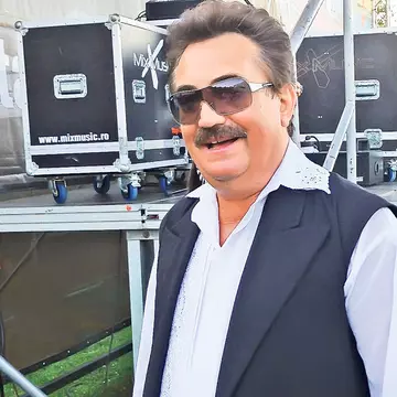 Mâţu Stoian îşi ascunde vânătăile în spatele ochelarilor de soare