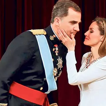 Dacă nu ajungea regină, Letizia divorţa!