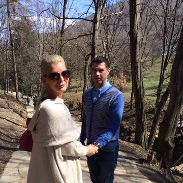 Soția lui Mihai Leu este italiancă, dar a descoperit secretul frumuseţii în România