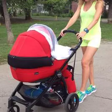 Carmen Brumă mărturiseşte ce a făcut, pas cu pas, ca să-şi revină după sarcină!