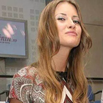 Iulia Albu dă de pământ cu Loredana, după ce aceasta l-a criticat dur pe Horia Brenciu