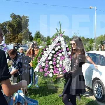 Jale mare la parastastul mamei surorilor Gabor