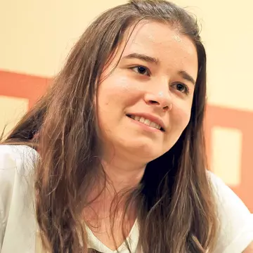 Kira Hagi îşi încearcă norocul la Hollywood