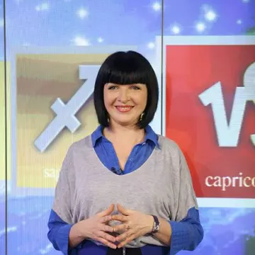 Ce se ascunde în spatele imaginii ei? Cât de sexy era Neti Sandu, în urmă cu 13 ani, în costum de baie!