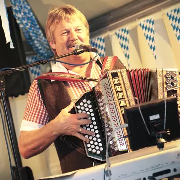 Radisson Blu aduce experienţa autentic germană a Oktoberfest la Bucureşti 